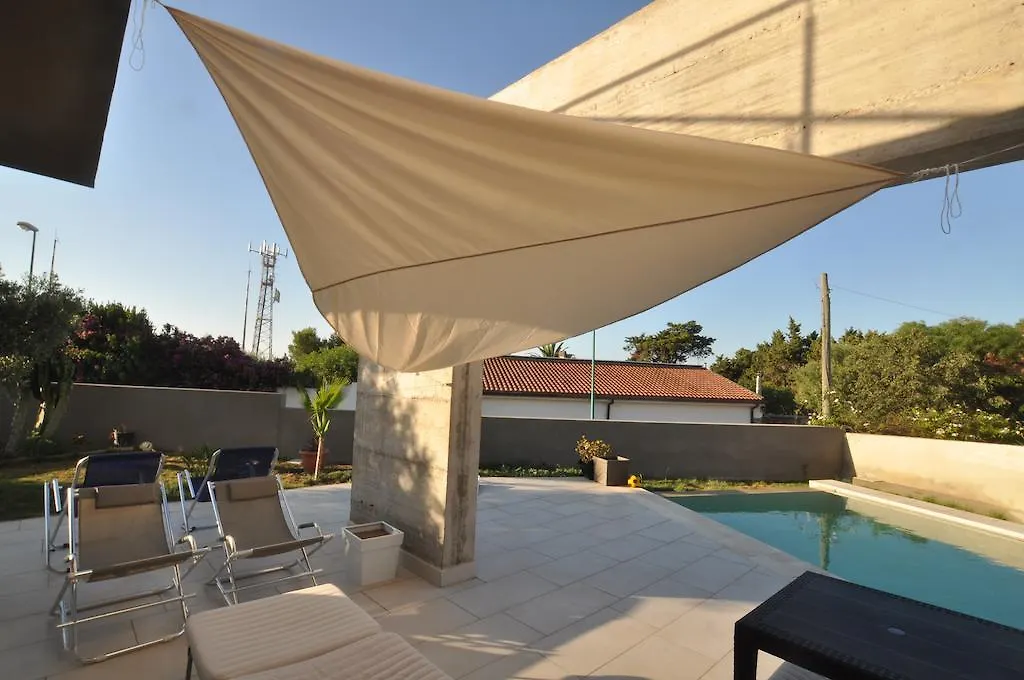 Bed and Breakfast Art House Quartu - Margine Rosso Quartu SantʼElena